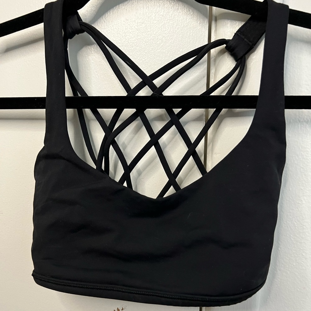 Lululemon sports bra